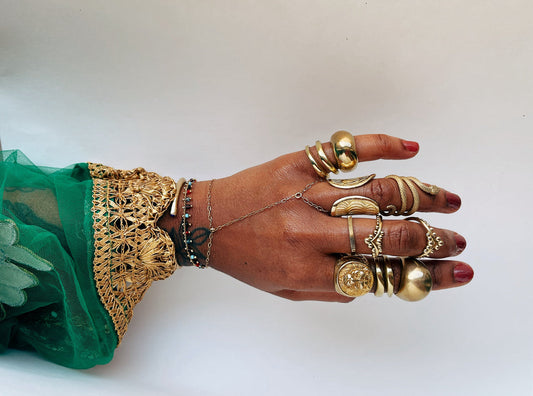 Lunula Ring