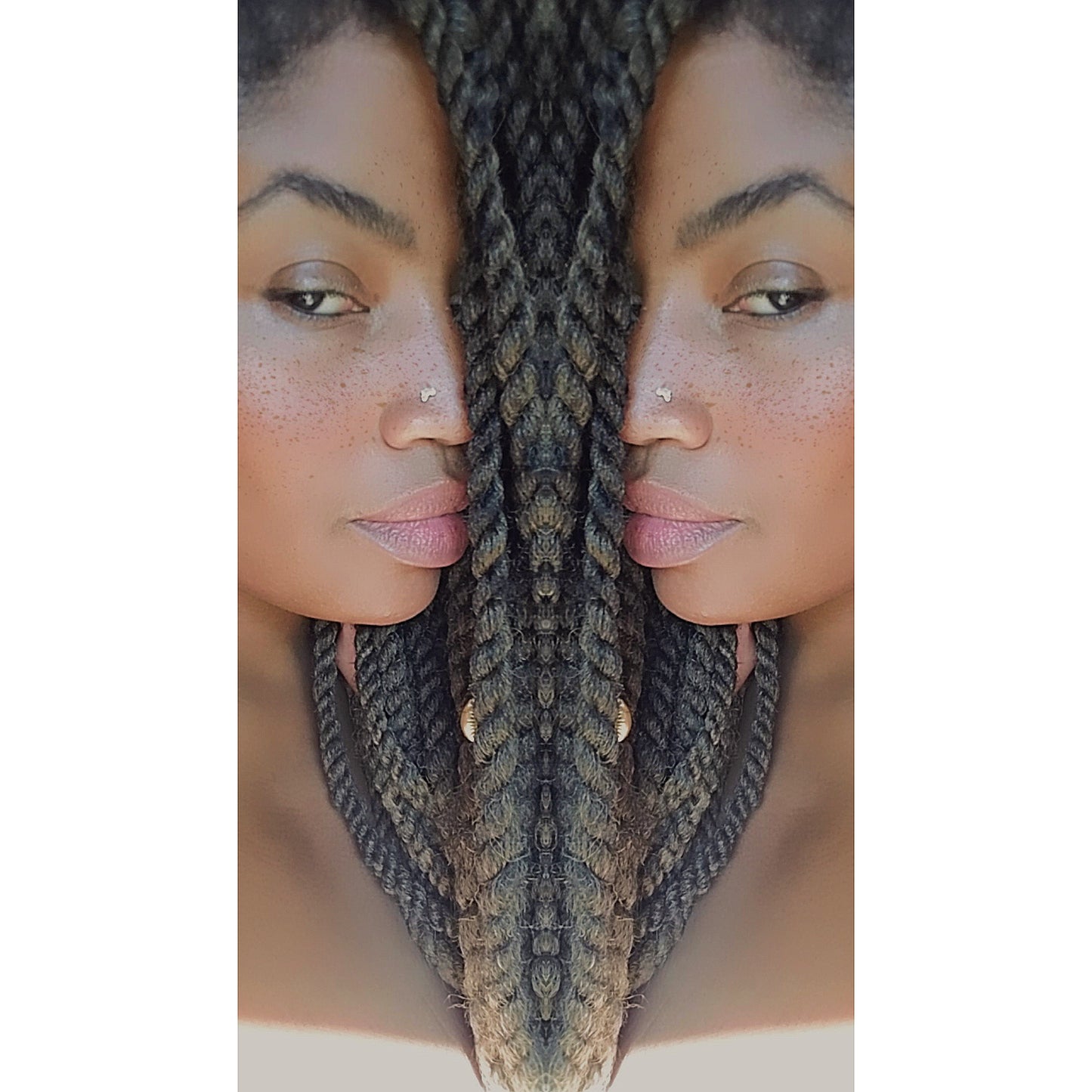 14k Gold Africa Nose Stud