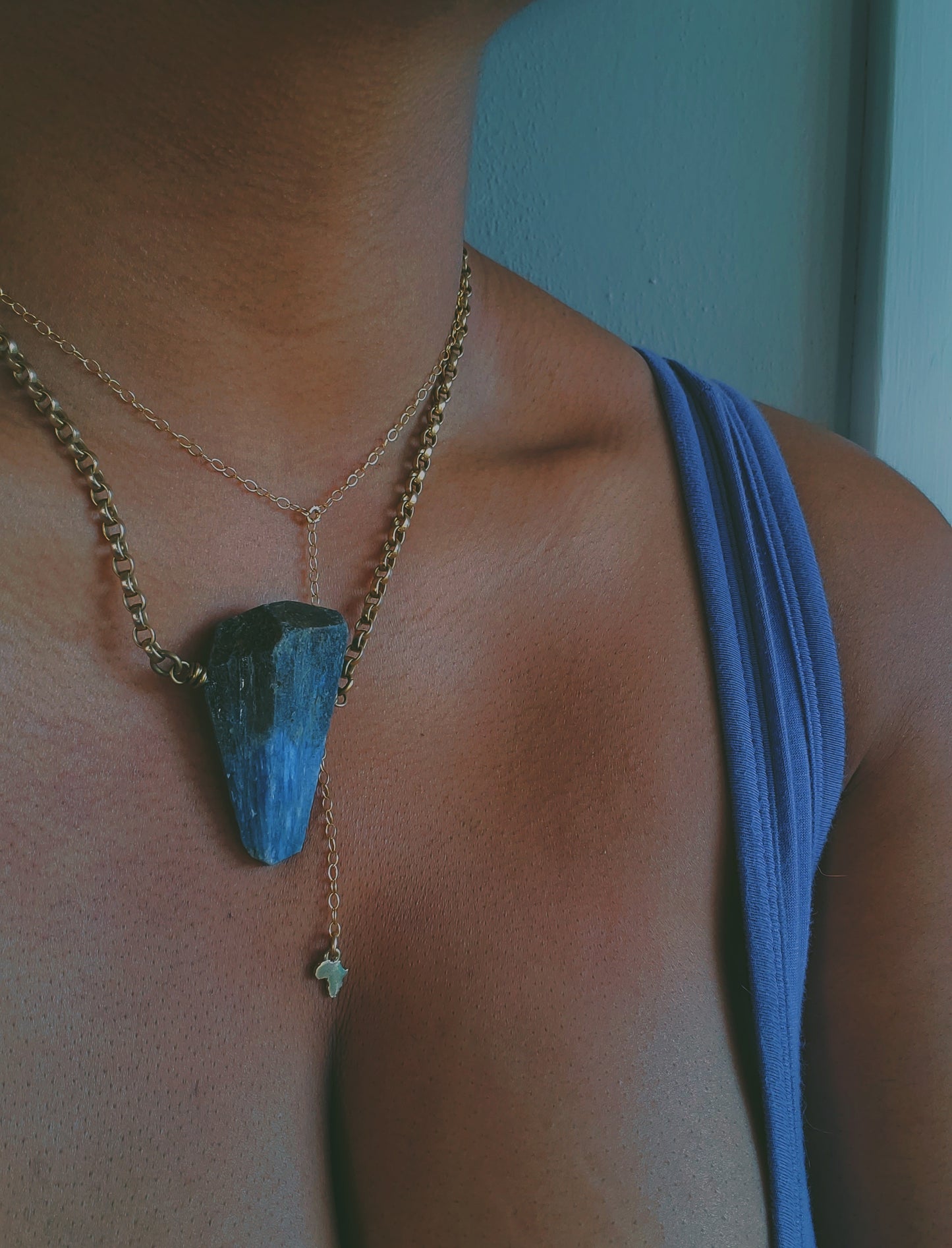 Mini Africa Lariat