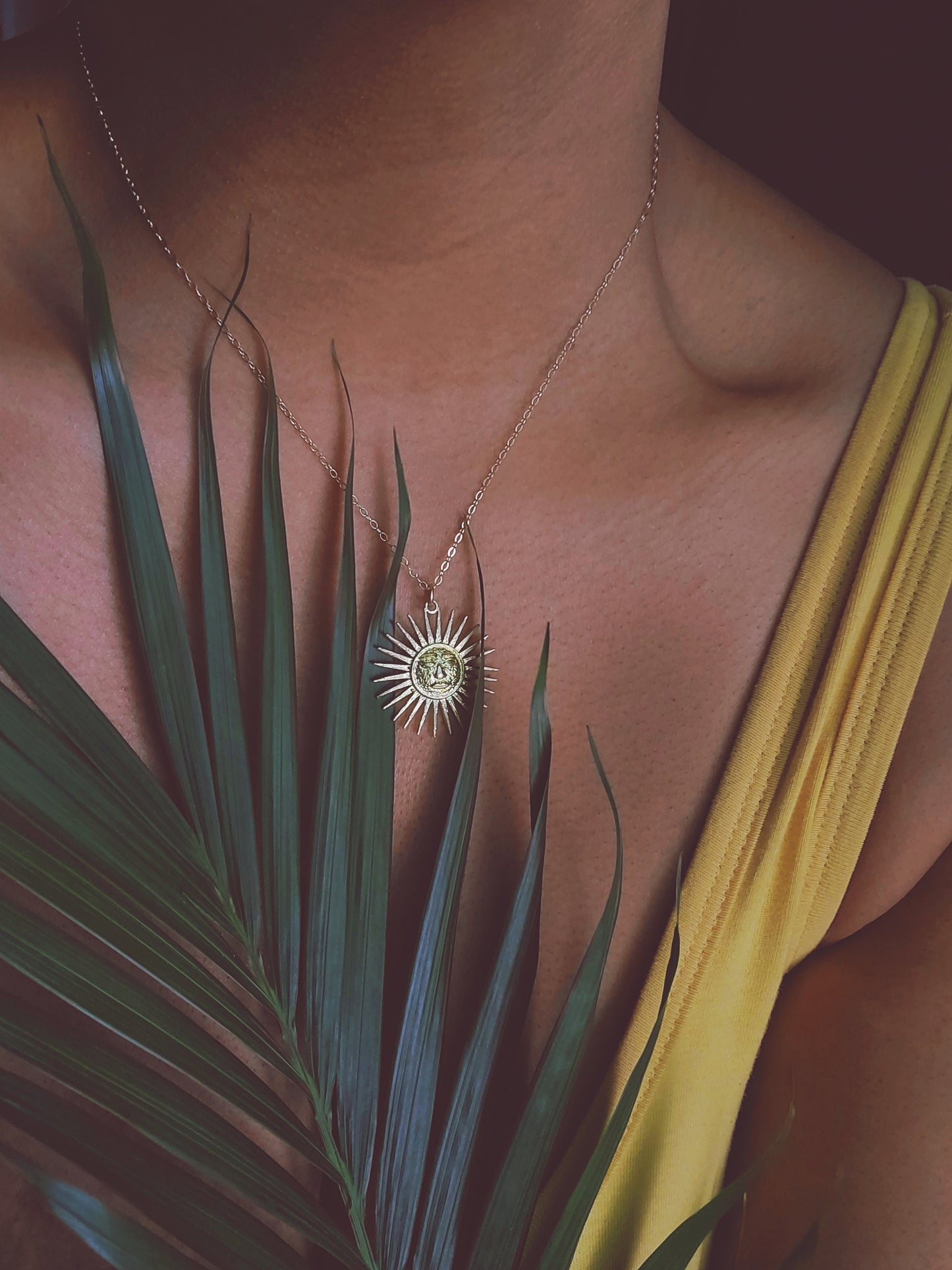 Oorun Sun Necklace