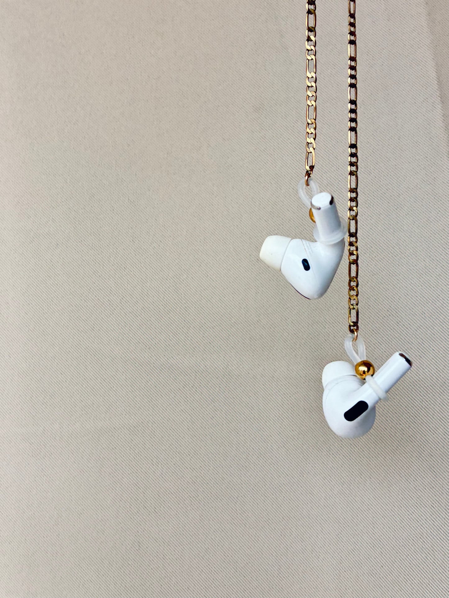 eyeglass/pod chains *multiple styles*